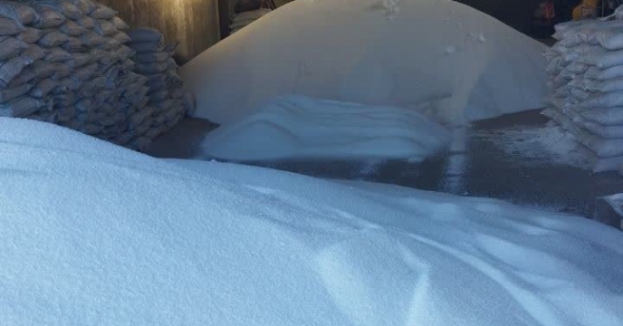 تامین میزان 75 تن کود اوره فله از مبدا بندرامام به مقصد کارگزاری آقای ساعدموچشی در شهرستان کامیاران 