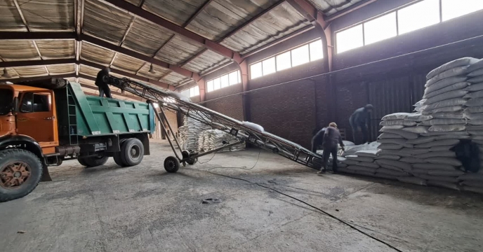 توزیع 920 تن کود سوپرفسفات ساده در بین کشاورزان استان آذربایجان شرقی