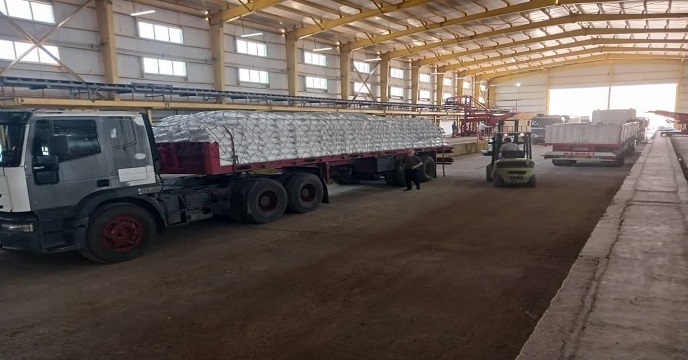 میزان 2058 تن کود کشاورزی اوره توسط کارگزاران توزیع نهاده های کشاورزی در شهرستان اهواز توزیع گردید