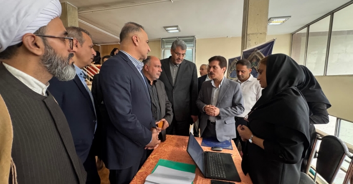 بازدید معاون وزیر جهاد کشاورزی از نمایشگاه تخصصی تولید و توزیع کود و سموم کشاورزی در شهرستان ری