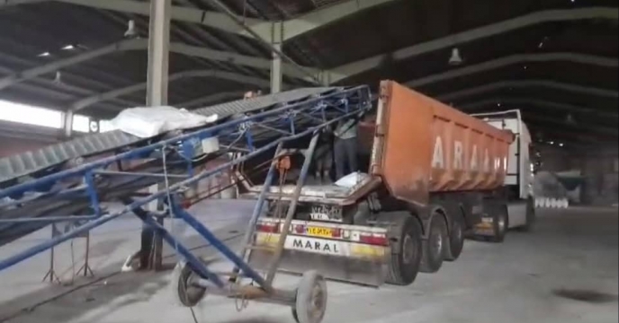 تأمین و ارسال ۲۵ تن کود فسفات به شهرستان حاجی‌آباد استان هرمزگان