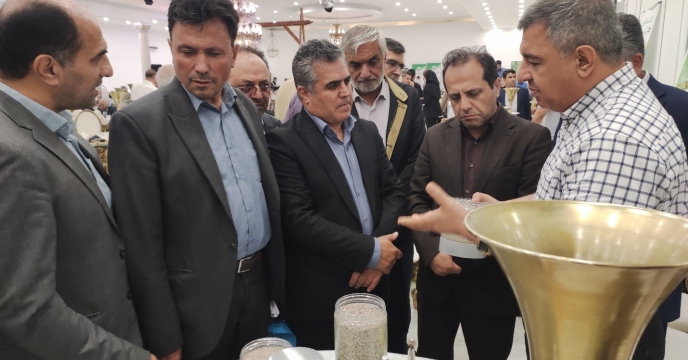 حضور معاون تولیدات گیاهی سازمان جهاد کشاورزی استان در همایش بازاریابی کود استان اردبیل