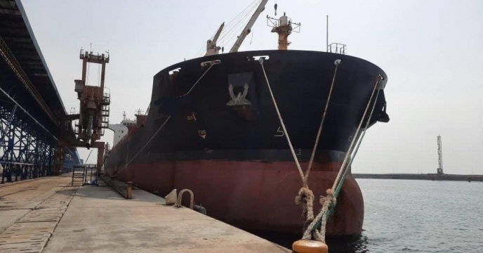 محموله راهبردی کود اوره از عسلویه به مقصد بندر امام (ره) در حال بارگیری می باشد.