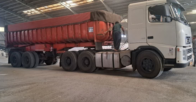 بررسی و ارزیابی فنی ماشین آلات کشاورزی مستقر در انبار های سازمانی استان  اردبیل توسط کارشناس فنی انجام شد