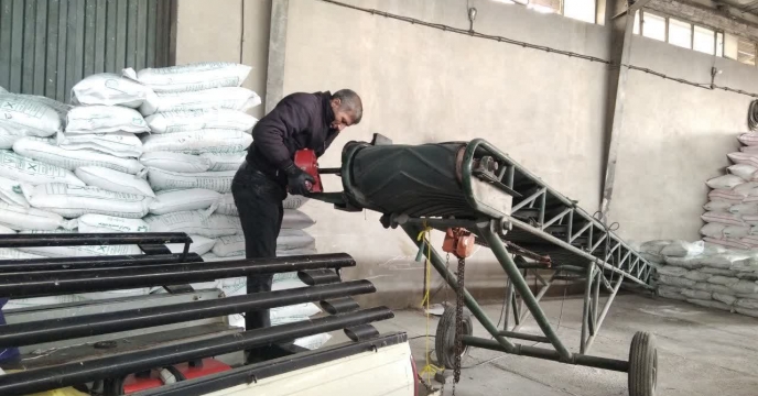 تعمیر و سرویس ادوات کشاورزی و متعلقات دستگاه بوجاری در شرکت خدمات حمایتی کشاورزی استان زنجان