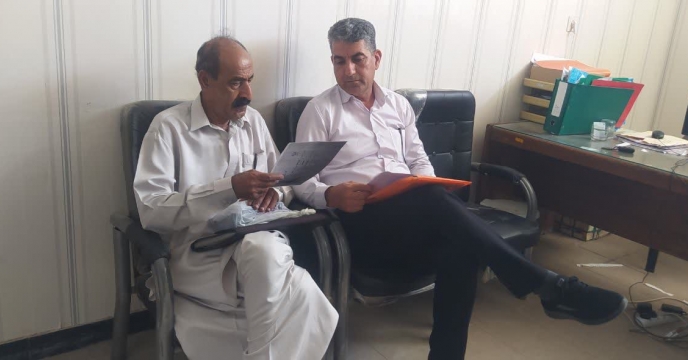 بازدید کارشناس واحد فنی تولیدی شرکت خدمات حمایتی کشاورزی استان هرمزگان از کارگزار شهرستان پارسیان