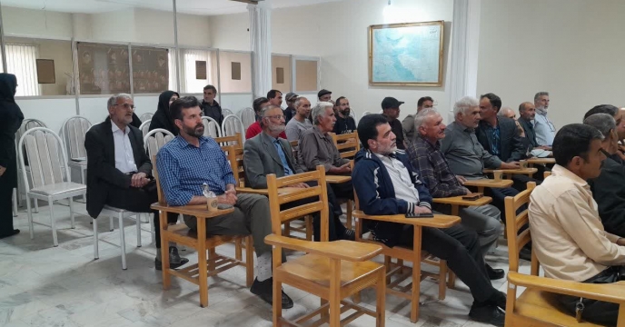 برگزاری کلاس دوره آموزشی خاک ورزی حفاظتی در سالن جلسات ساختمان اداری شرکت خدمات حمایتی کشاورزی استان مرکزی