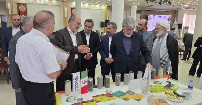 حضور رئيس سازمان جهاد کشاورزي در همايش بازاريابي کود استان خراسان جنوبي