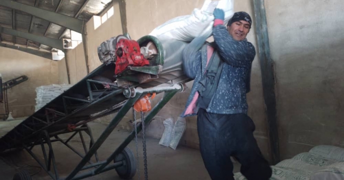 انجام تعمیرات و سرویس دستگاه نوار نقاله و بالابر انبار سازمانی شرکت خدمات حمایتی کشاورزی استان زنجان