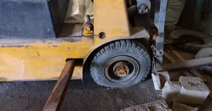  انجام تعمیرات نوار نقاله و لیفتراک در شرکت خدمات حمایتی کشاورزی استان گیلان