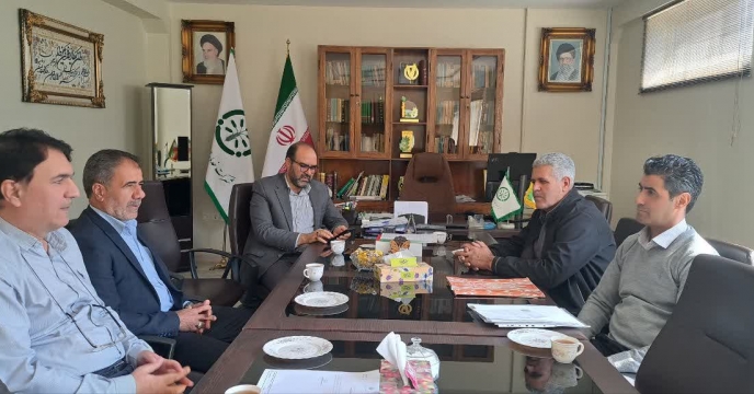 ملاقات چهره به چهره(رئیس اتحادیه تعاونی روستایی نطنز ) پیرامون تهیه، تامین و توزیع نهاده های کشاورزی