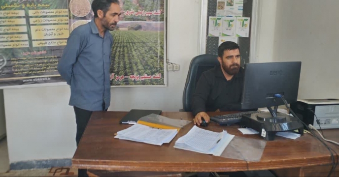 بازدید کارگروه پایش از انبار کارگزاری  تعاونی  تولید روستایی  هرمز آباد و بررسی روند توزیع کود در شهرستان سمیرم، استان اصفهان