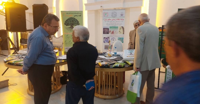 معرفی محصولات شرکت پیشتاز واریان در همایش بازاریابی کود استان جیرفت