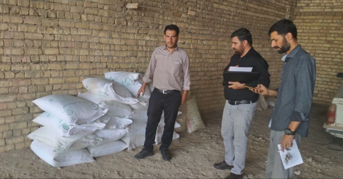بازدید کارگروه پایش از انبار کارگزاری شرکت تعاونی روستایی کامکار و بررسی روند توزیع کود در شهرستان خوانسار