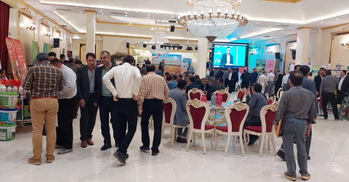 تأکید رئیس گروه محیط زیست و سلامت غذا قم بر اهمیت کودهای استاندارد در تولید محصول سالم تأکید رئیس گروه محیط زیست و سلامت غذا قم بر اهمیت کودهای استاندارد در تولید محصول سالم