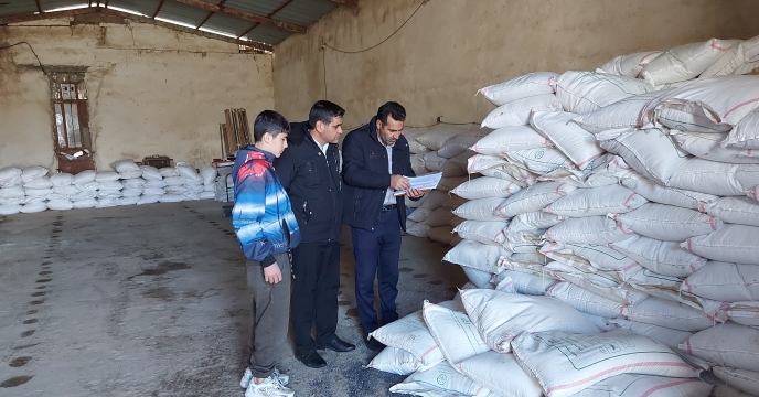 بازدید مسئول پایش و مسئول حراست شرکت خدمات حمایتی کشاورزی استان چهارمحال و بختیاری از مرکز خدمات بازفت و کارگزاری های عرضه کود یارانه ای در شهرستان کوهرنگ