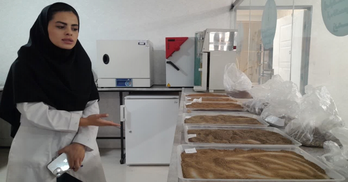 بازدید از آزمایشگاه بخش خصوصی آب و خاک شهرستان اراک در استان مرکزی