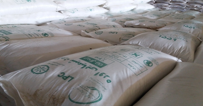 توزیع بیش از 1017 تن انواع کودهای کشاورزی برای توزیع به کشاورزان منطقه فراهان - شهرستان فرمهین و حومه