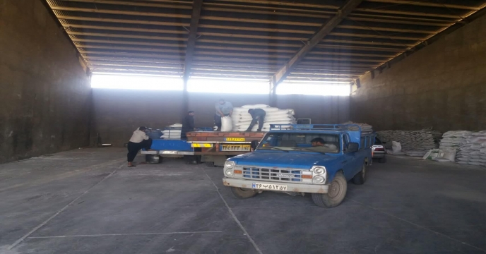 توزیع مقدار1481 تن انواع کود کشاورزی یارانه ای از طریق سامانه پایش برای کشاورزان شهرستان خمین و حومه