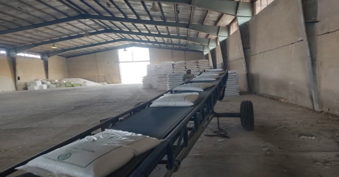 توزیع مقدار920 تن انواع کود کشاورزی یارانه ای از طریق سامانه پایش برای کشاورزان شهرستان خمین و حومه