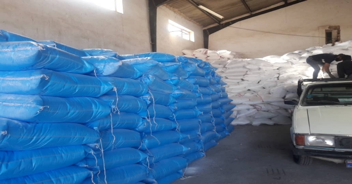 صدور بیش از2162 فقره حواله الکترونیکی کود برای توزیع به کشاورزان شهرستان خمین و حومه خرداد 1404