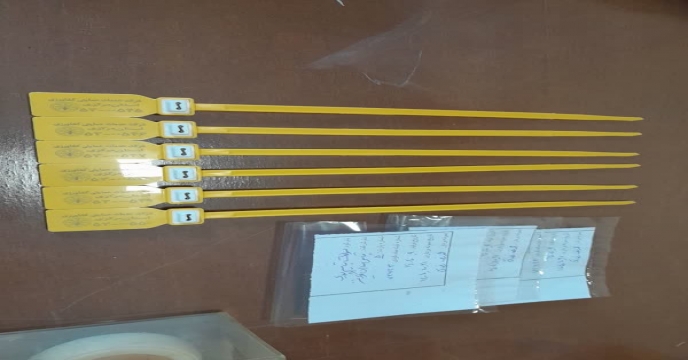 نمونه برداری از کود سولفات پتاسیم گرانوله تولید شرکت داخلی پویا تدبیر فراست ساوه در مجتمع انبارهای ، استان مرکزی