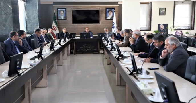 بررسی چالش‌های کشاورزی استان در دیدار مدیران ارشد خانواده کشاورزی با معاون اقتصادی استاندار