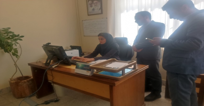 بازدید کار گروه پایش استان از کارگزاری شرکت تعاونی دامداران کوچنده درمیان
