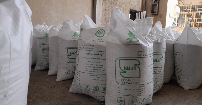 پیگیری مشکلات توزیع کود توسط کارگزاران در شهرستان شازند