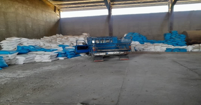 ارسال و توزیع مقدار2220 تن انواع کود کشاورزی یارانه ای از طریق سامانه پایش برای کشاورزان شهرستان ساوه و زرندیه