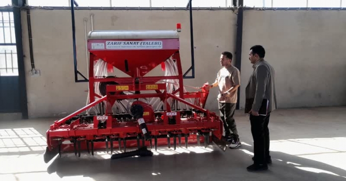 انعقاد قرار دادها فی مابین شرکت خدمات حمایتی و شرکت ظریف صنعت تولید کننده ماشین آلات کشاورزی خمین