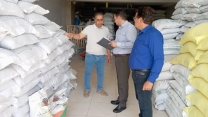 بازدید اعضای کارگروه نظارت و پایش، کنترل و بازرسی مواد کودی استان از فروشگاه های سم و کود شهرستان جلفا 