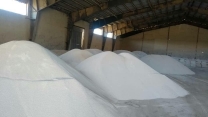 حمل و بارگیری مقدار4267 تن انواع کودهای کشاورزی  برای توزیع به کشاورزان شهرستان اراک و حومه  در سه ماهه اول  سال 1404