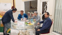 مدیر و معاون حفظ نباتات در همایش استان قم به اهمیت تغذیه گیاهی در مقابله با آفات و بیماریها تاکید کرد مدیر و معاون حفظ نباتات در همایش استان قم به اهمیت تغذیه گیاهی در مقابله با آفات و بیماریها تاکید کرد