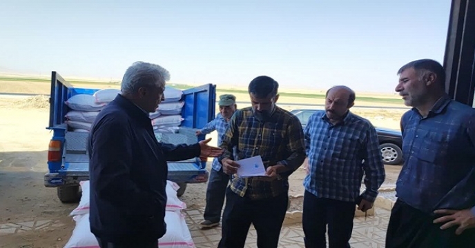 مسیر کود تا کشاورز  در درگزین زیر نگاه نظارت کارشناسان