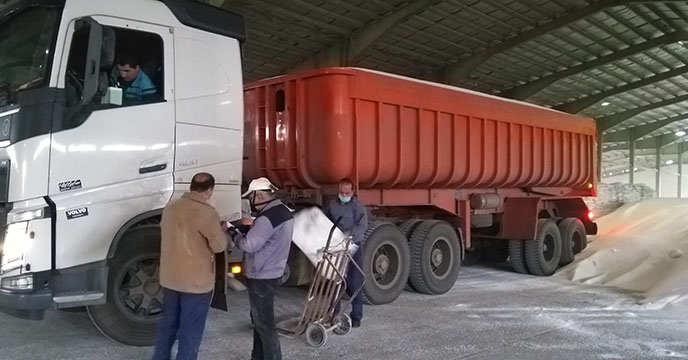 عملیات پایش، کنترل و نظارت بر روند توزیع کود در شهرستان ملایر استان همدان
