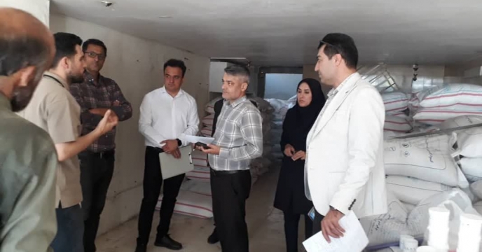 گشت مشترک کارگروه نظارت و بازرسی از مراکز تولید، نگهداری و توزیع مواد کودی از فروشگاههای عرضه کود وسم شهرستان پاکدشت