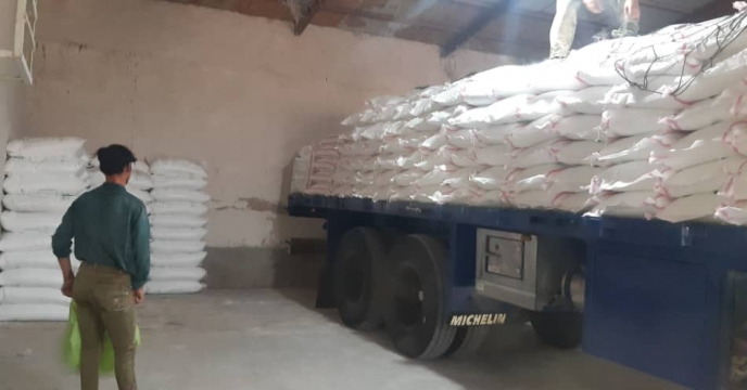 تأمین و حمل انواع کود شیمیایی به کارگزاری بخش خصوصی( عباس صابری) شهرستان دشتستان
