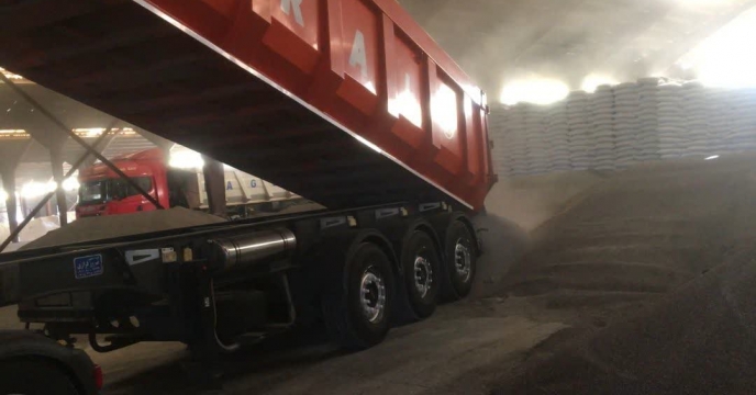 توزیع  مقدار یک هزار و۹۰۵انواع کود فسفات در در مهرماه سال جاری