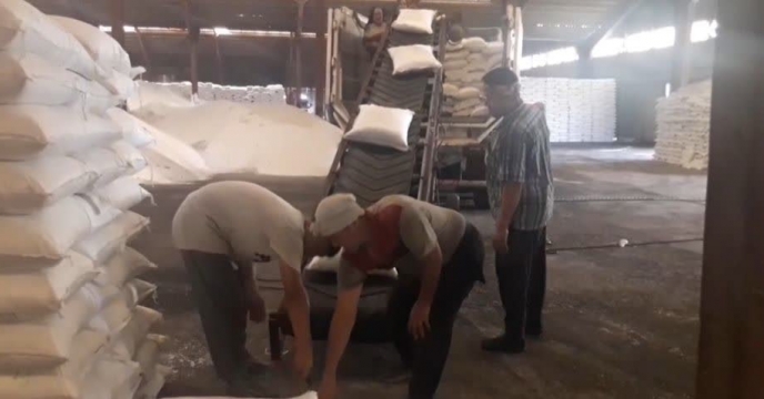 تامین و توزیع مقدار۱۰ تن کود سوپر فسفات ساده برای کشاورزان شهرستان کلاله در هفت ماهه سال جاری