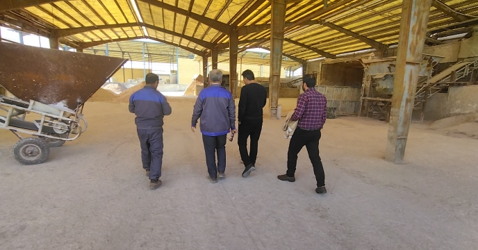 میزان  800 تن کودهای فسفات از تولیدکنندگان داخلی به قم ارسال شد