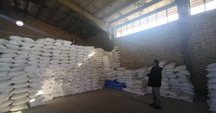 بازرسی از کارگزاری والیجرد در استان قم و کنترل استانداردهای  انبار برای حفظ کیفیت کودها