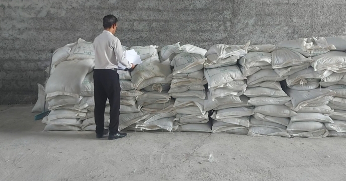 بازدید گروه پایش و نظارت از کارگزاران نهاده‌های کشاورزی شهرستان کنگان