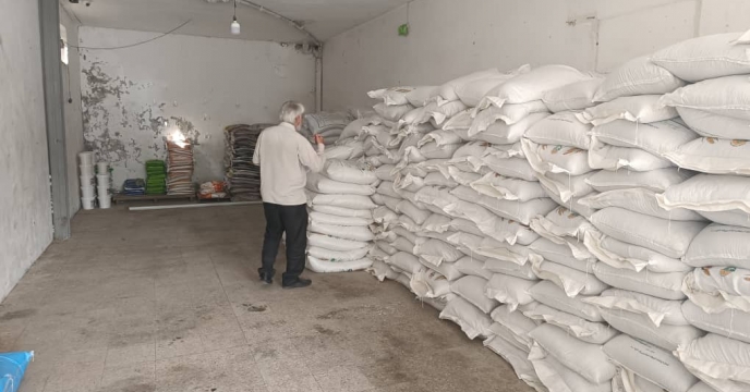 تامین و توزیع 11528تن  انواع کود کشاورزی یارانه ای در شهرستان آمل 