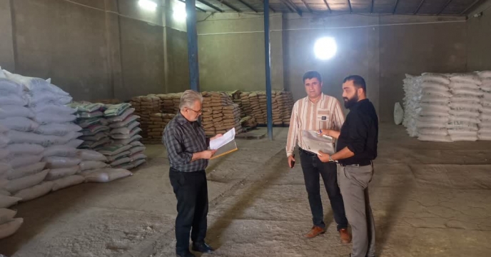 نظارت و کنترل اکیپ پایش شرکت خدمات حمایتی کشاورزی استان از انبار کارگزاری در شهرستان بوئین زهرا استان قزوین