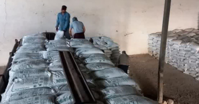 توزیع کود یارانه ای ازت بین کارگزاری های توزیع نهاده کشاورزی در شهرستان قم