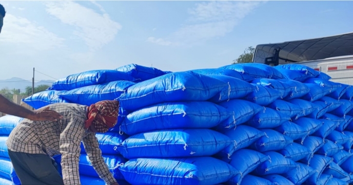 حمایت مستمر از کشاورزان شهرستان بندرخمیر در تأمین نهاده‌های کودی استان هرمزگان