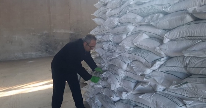 نمونه‌برداری از 200 تن کود سولفات پتاسیم در شرکت خدمات حمایتی کشاورزی استان زنجان 