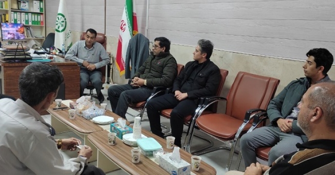 برگزاری جلسه با همکاران  حفاظتی فیزیکی در خصوص حفاظت و امنیت بیشتر 
