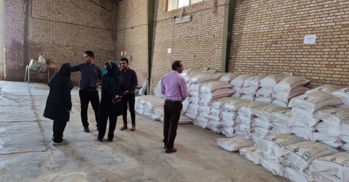 بازدید کار گروه پایش استان از انبار کارگزاری مالک اشتر خوسف 